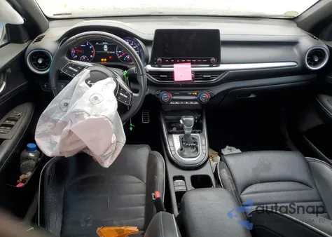 2023 Kia Forte Gt Line z USA, uszkodzony, nr VIN 3KPF54AD6PE598410